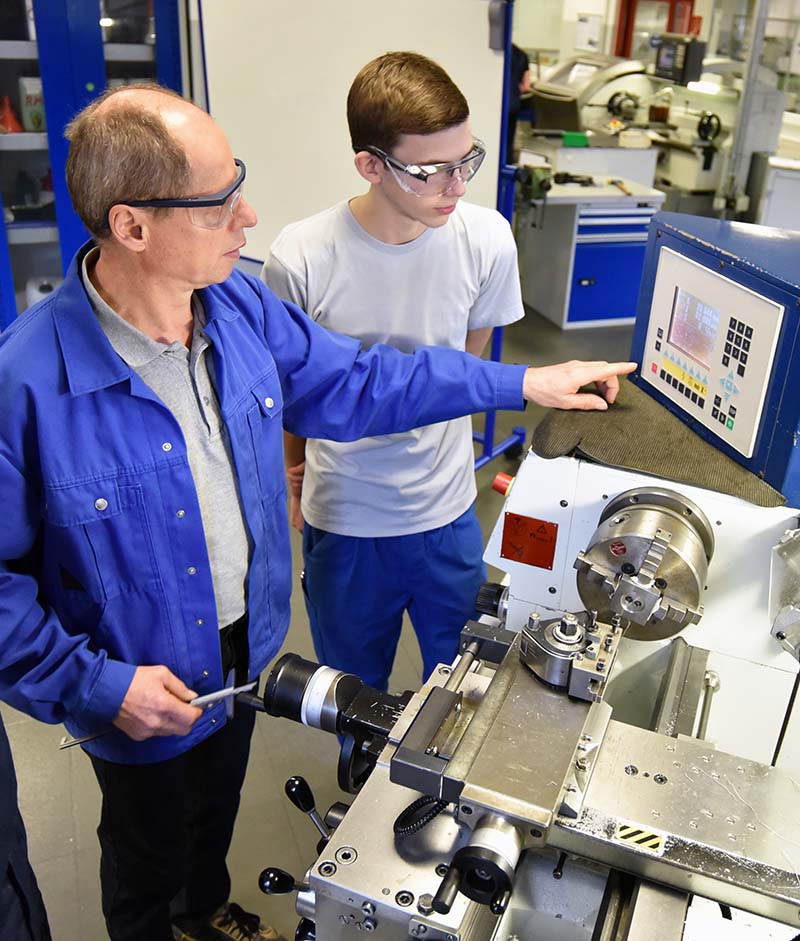 image of teacher Maximizing Efficiency in CNC Machining to students