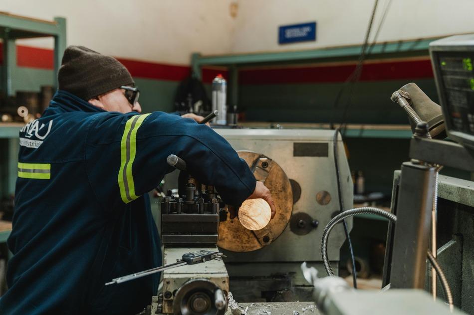 image showing preventative maintenance for big lathes carried out