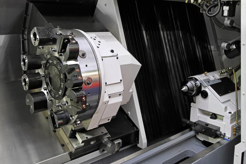 image depicting complex lathe answering what are lathe bits made out of